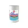 Cloro en tableta para piscinas Química Universal, con fórmula de triple acción.