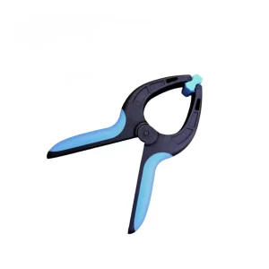 Prensa rápida tipo resorte de 6 pulgadas (150 mm) de plástico de alta calidad, marca Ferretools.